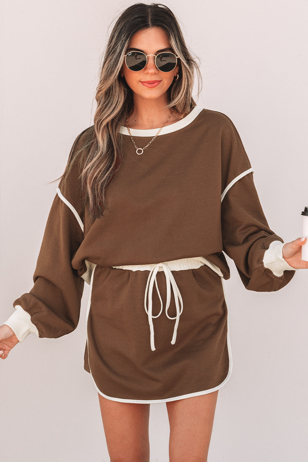 Color Contrast Loose Pullover and Tie Waist Skort Set