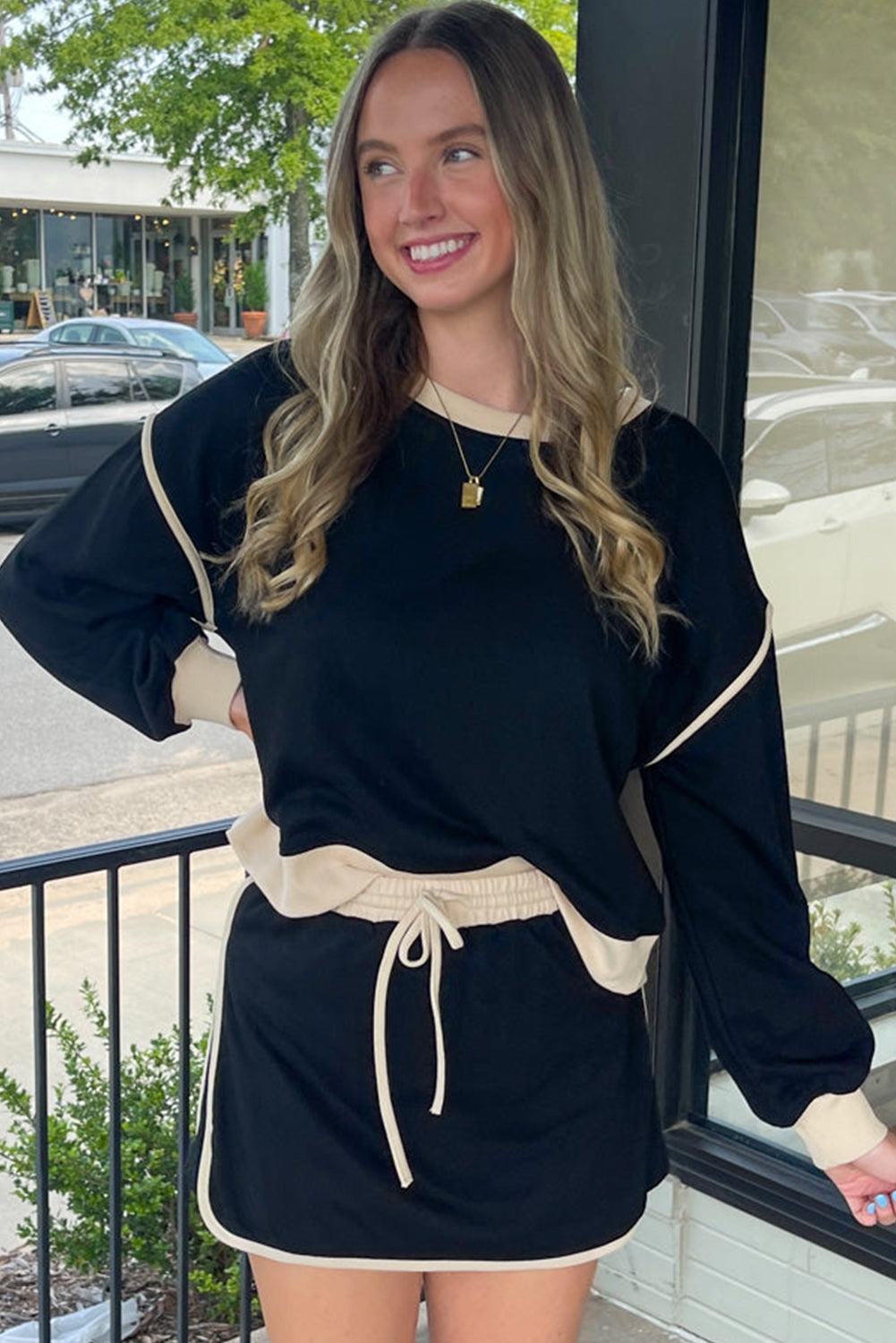 Black Color Contrast Loose Pullover and Tie Skort Set